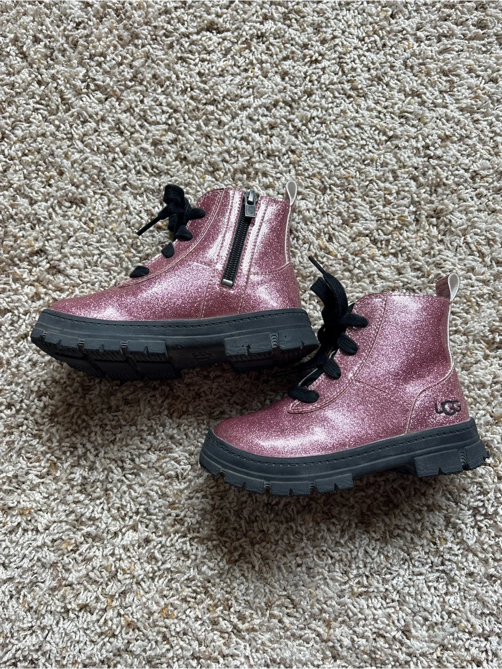 UGG Ashton Lace  pink Glitter Ankle Boot